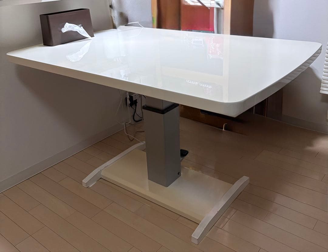 c*e様 【価格交渉可】ニトリ 昇降ダイニングテーブル　4人用