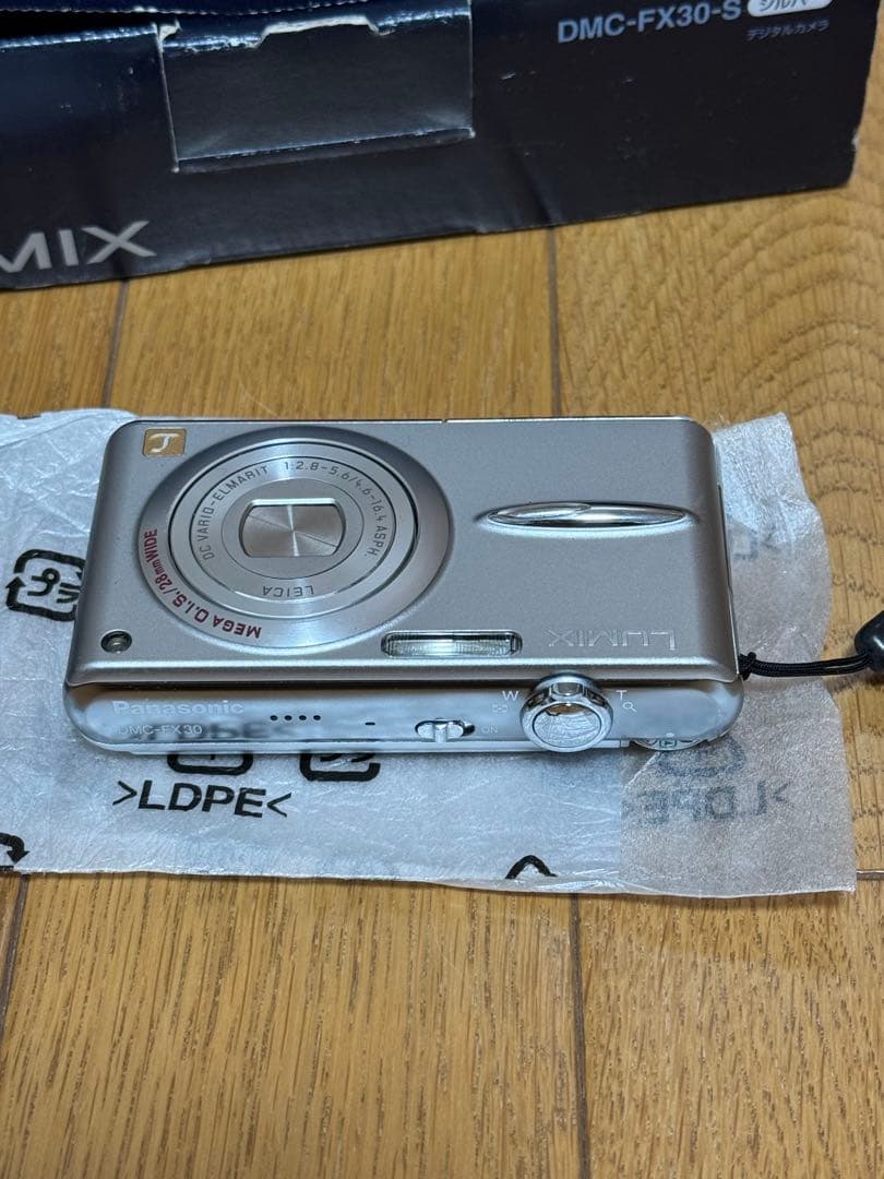 Panasonic DMC-FX30 コンパクトデジタルカメラ