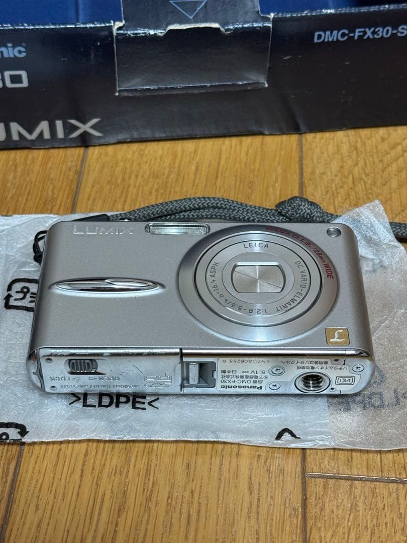 Panasonic DMC-FX30 コンパクトデジタルカメラ
