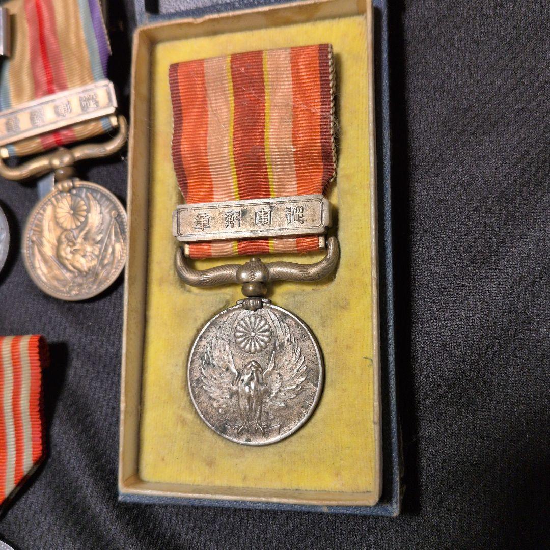 日本 軍　当時物　勲章まとめて６点　大満州建国功労章　金鵄勲章　満州事変