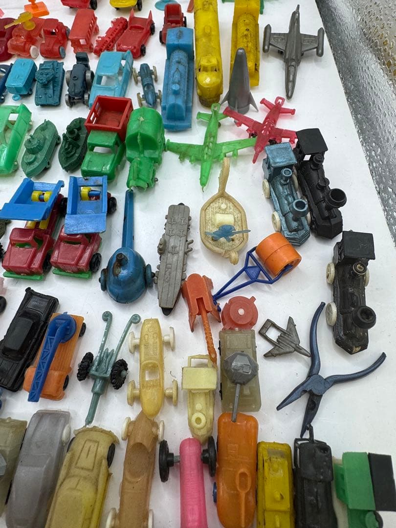 グリコ おまけ レトロ 昭和 フジヤ 木製 130点ほど 機関車　ロボット