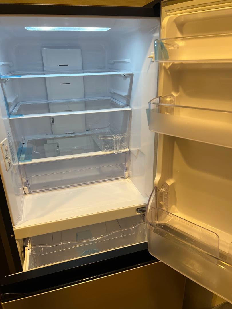 2022年製　実質使用1年　日立冷蔵庫265L 3ドア　R-27SV