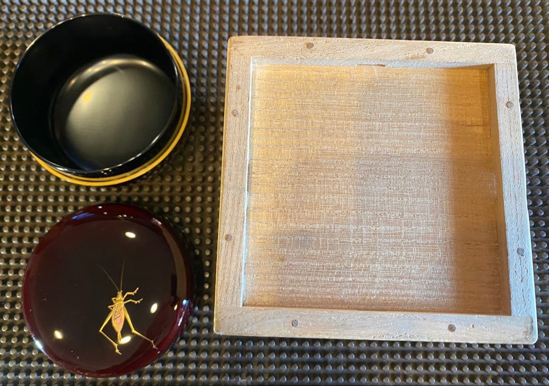 輪島塗　棗　蒔絵・松虫（鈴虫）　　　　鈴谷鐵五郎作 ・茶道具　ヴィンテージ　レア
