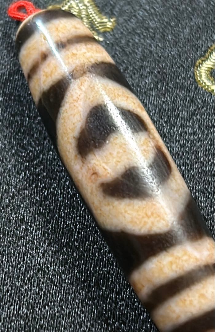 大鵬鳥天珠　朱砂　老天珠　台湾至純天珠／送料込　匿名発送／チベット　天珠　お守り