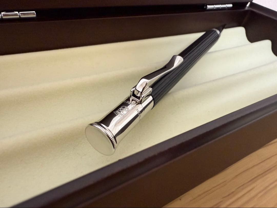 【新品・未使用】ファーバーカステル 伯爵 エボニー 0.7mm