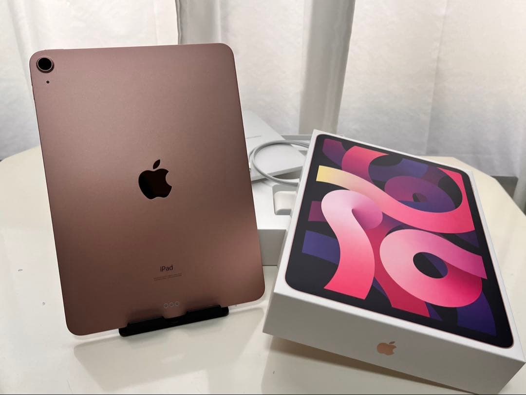 Apple iPad Air4ローズゴールド256GB ほぼ新品ケース付き美品