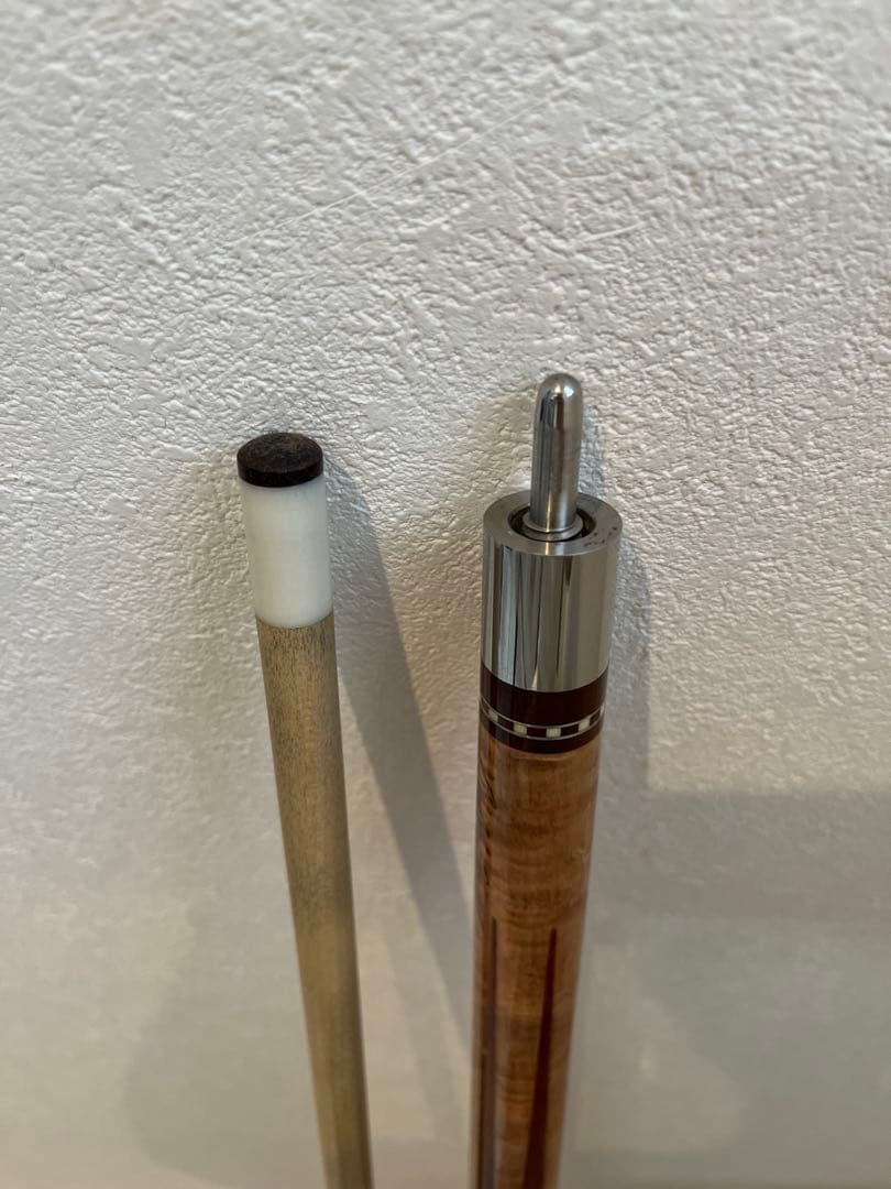 ビリヤードキュー: ルカシー•バディホール + アダム ケース付