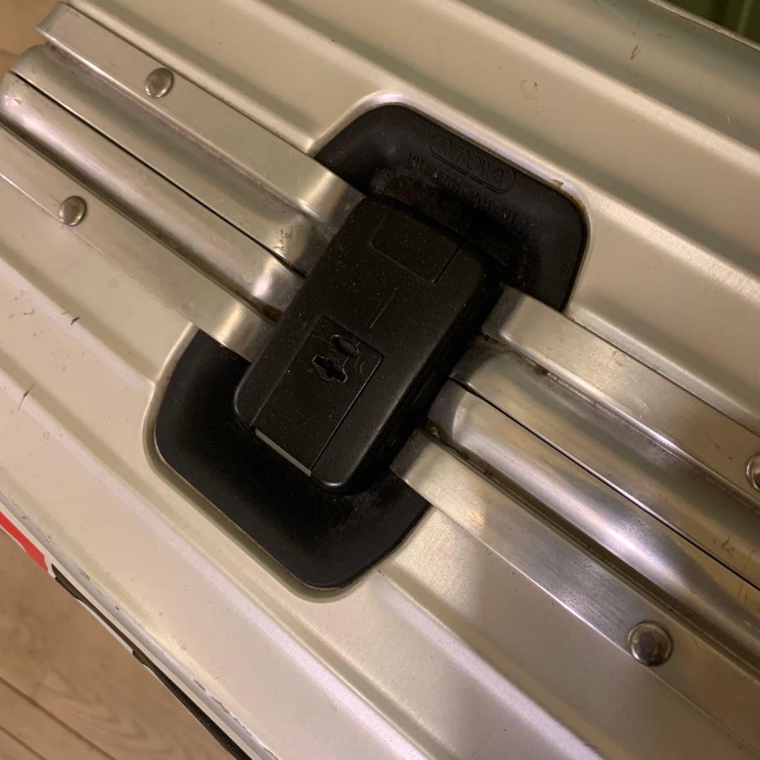 リモアスーツケース　2輪　サイドハンドル