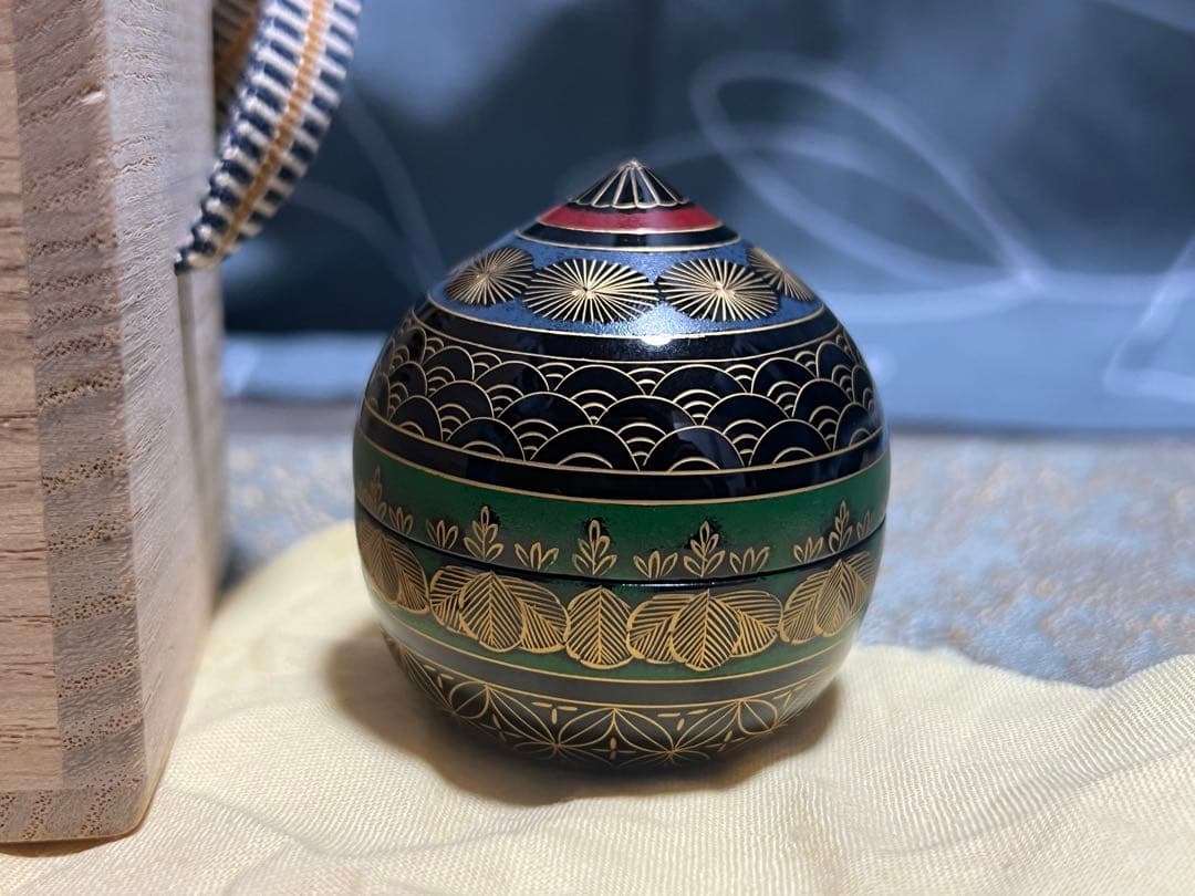 最上位作 極細密沈金独楽文様宝珠 前志芸男 装飾品