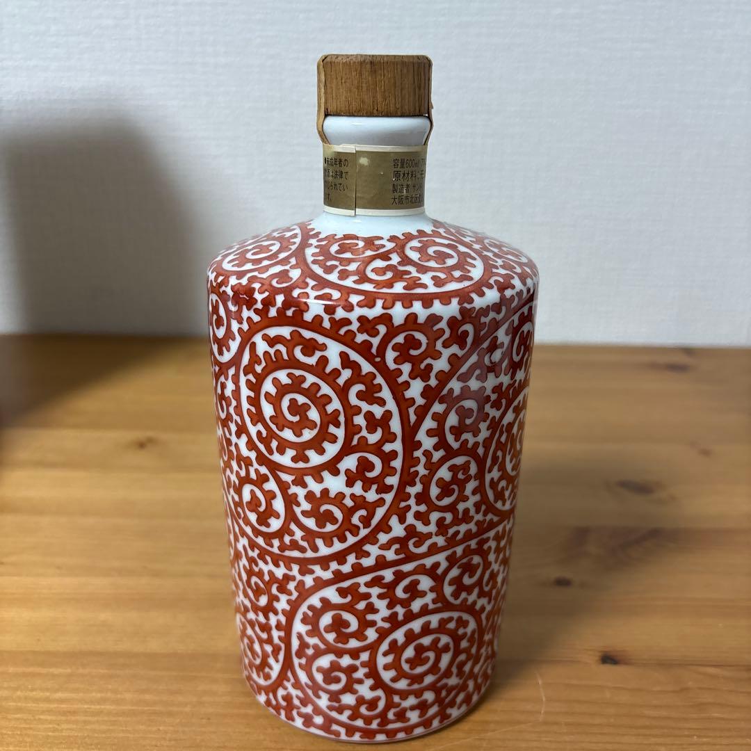 サントリーウイスキー　白州 赤絵蛸唐草 寿 文筒形瓶 有田焼 陶器ボトル 未開封