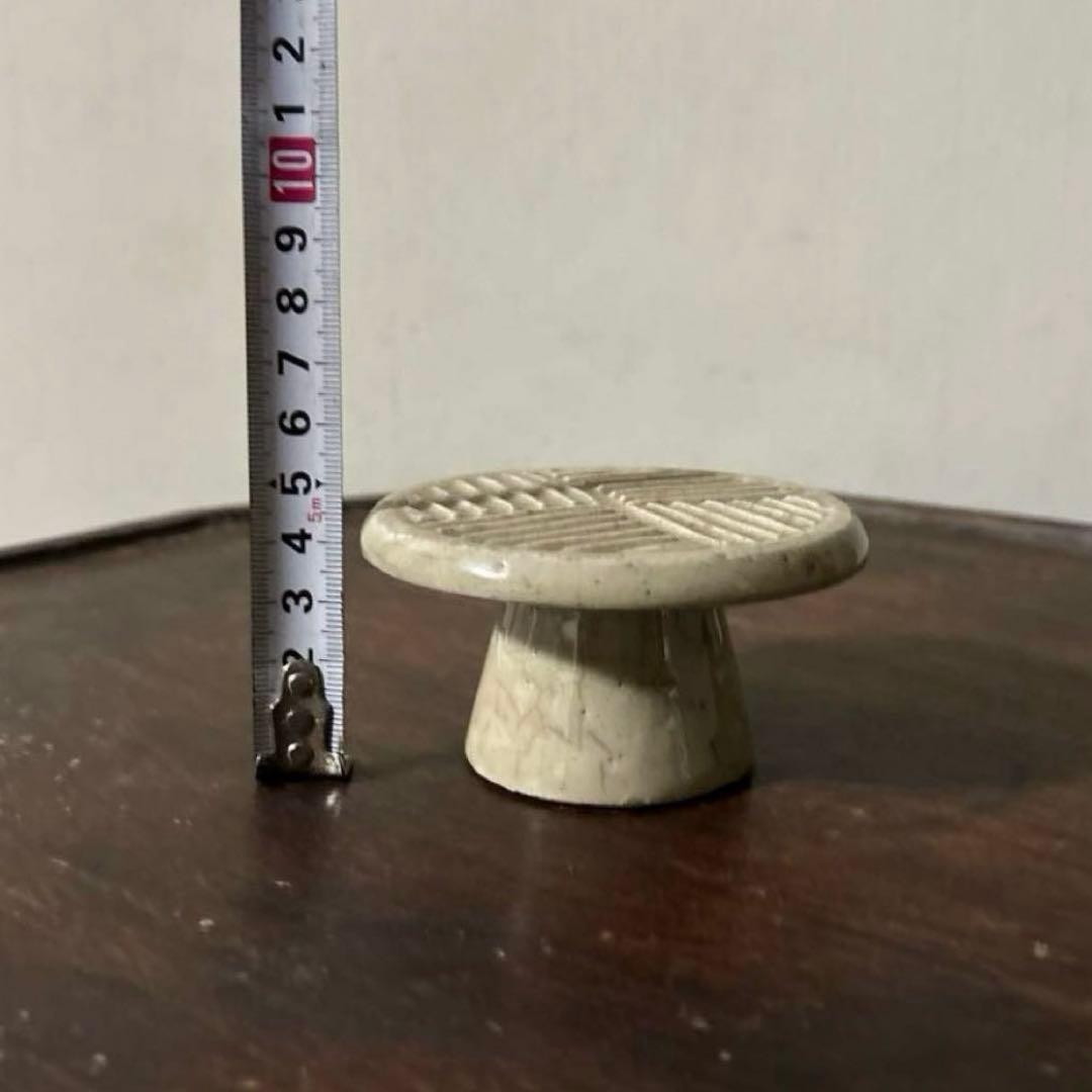 李朝餅型　④ 菓子型　白磁　堅手　韓国アンティーク　古道具　古民芸　古陶磁