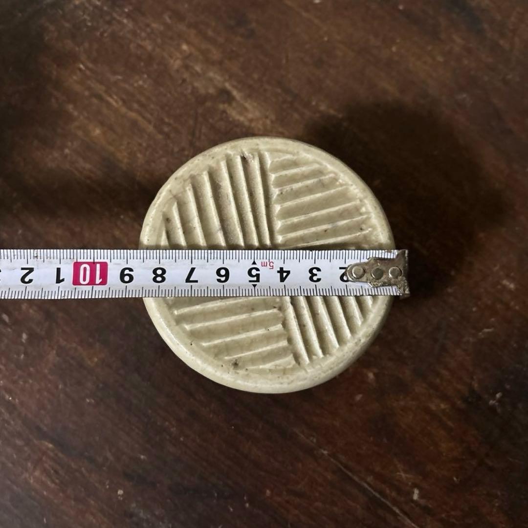 李朝餅型　④ 菓子型　白磁　堅手　韓国アンティーク　古道具　古民芸　古陶磁