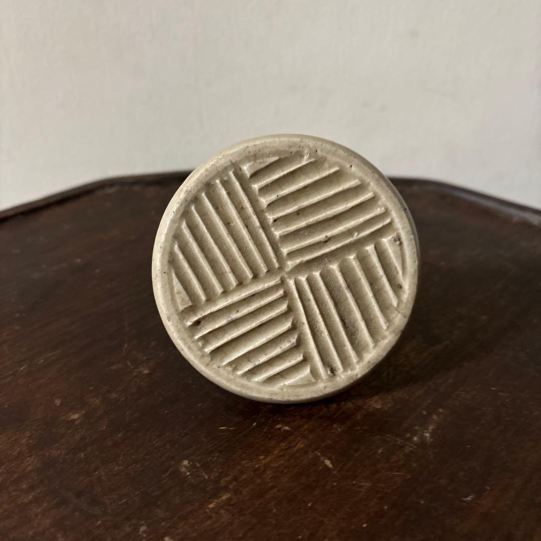 李朝餅型　④ 菓子型　白磁　堅手　韓国アンティーク　古道具　古民芸　古陶磁