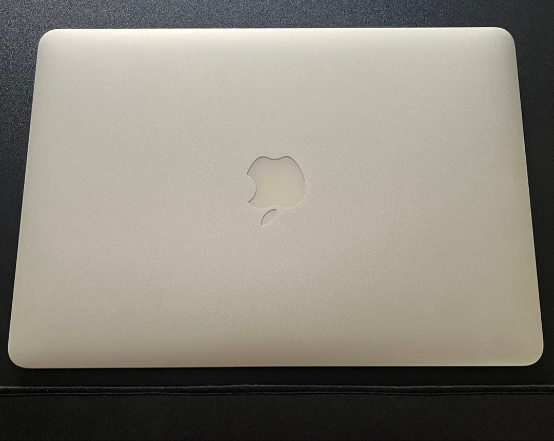 Apple MacBook Air シルバー 13インチ　保護ケース付き