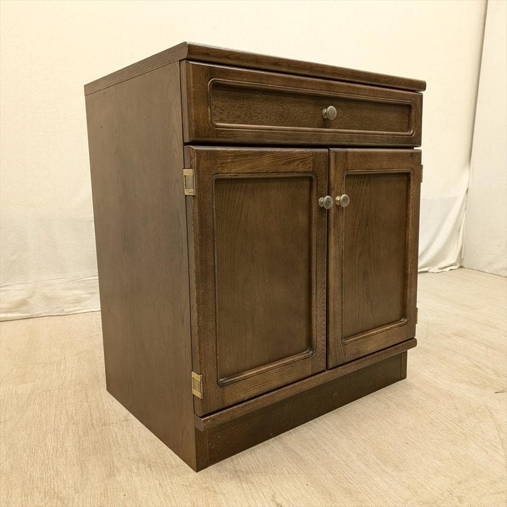 カリモク　キャビネット　収納棚　サイドボード　リビングボード　収納　整理　引き出