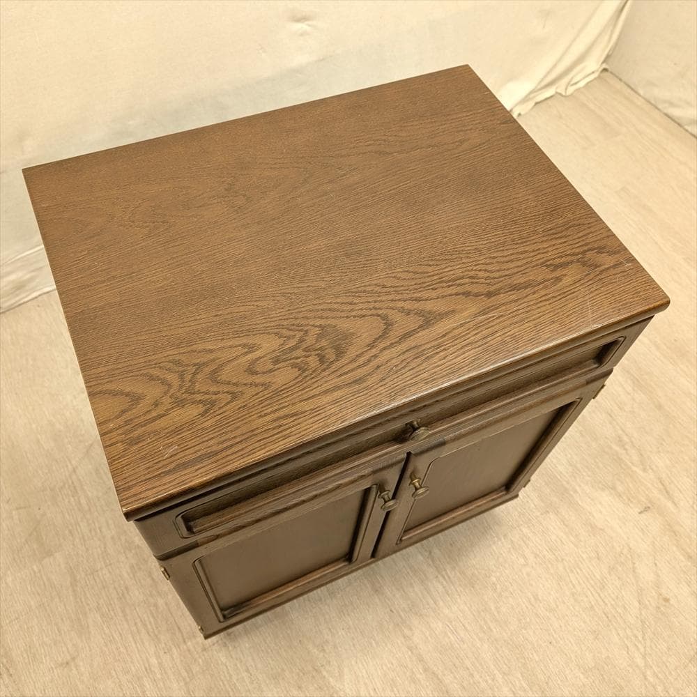 カリモク　キャビネット　収納棚　サイドボード　リビングボード　収納　整理　引き出