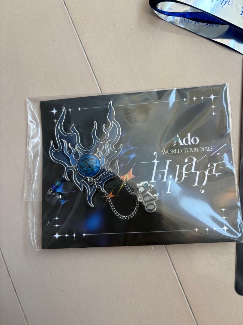Ado WORLD TOUR 2025 “Hibana” VIP特典ブローチ