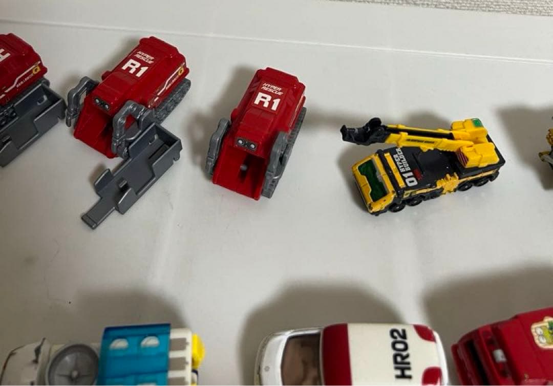 ハイパーレスキューのミニカーと隊員セット