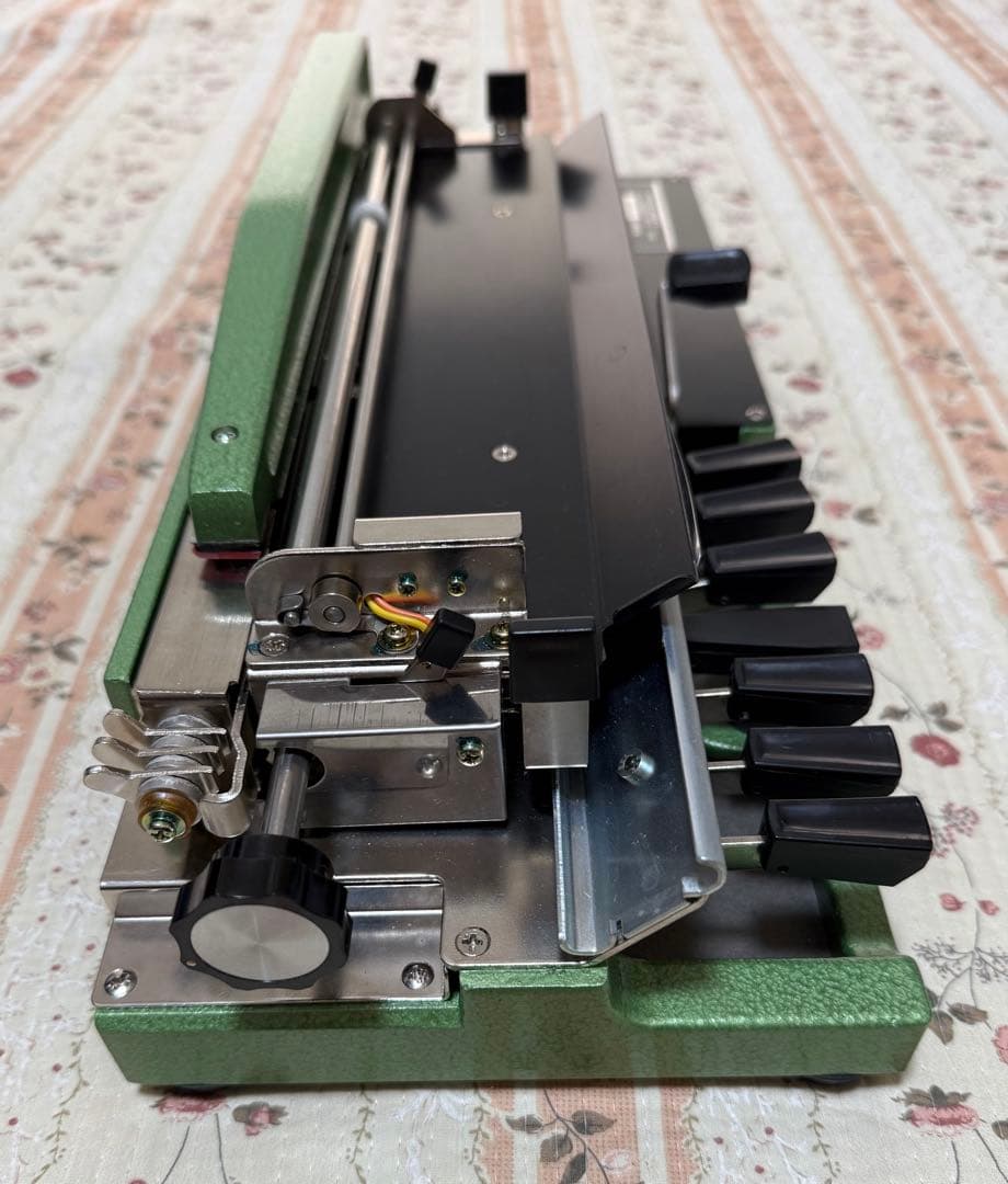 Apollo Braille Maker II 点字印刷機