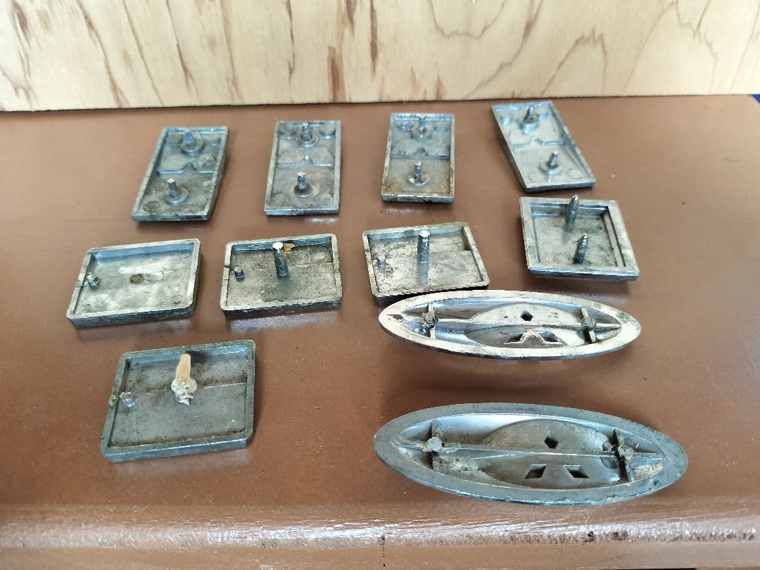 三菱　エンブレム