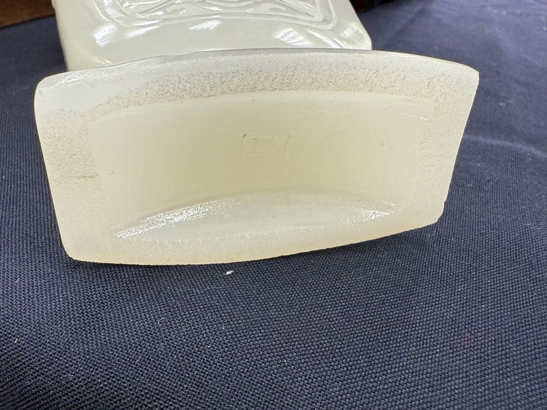 中国　白玉製　龍耳角瓶　重さ1036g 送料込み251204