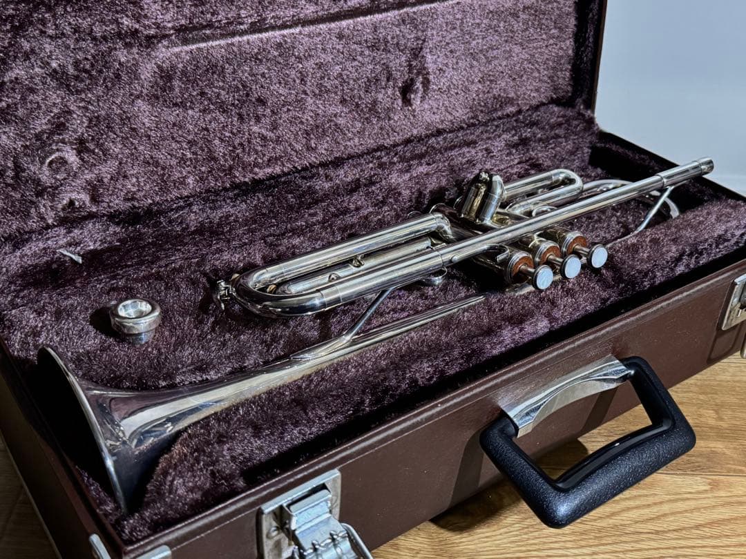 Yamaha YTR2320ES トランペット