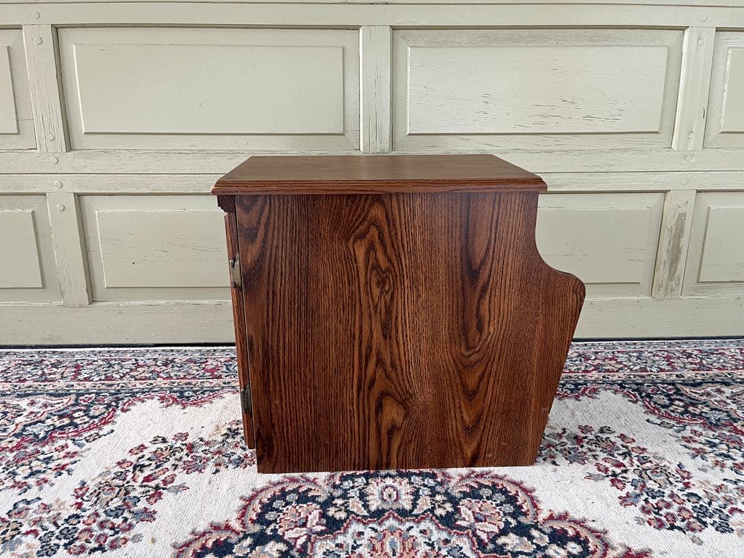 Sauder 【アメリカ老舗家具メーカー】木製マガジンラック付きキャビネット