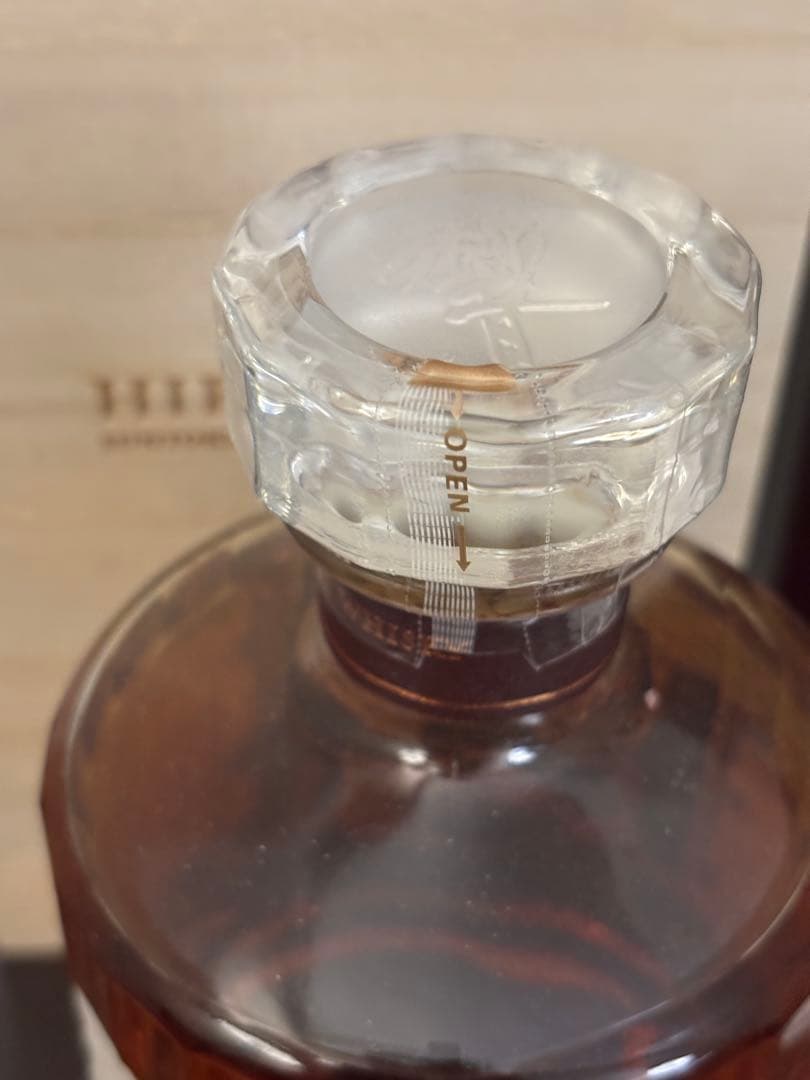 ANAファーストクラス限定　700ml 100周年記念　響　サントリー