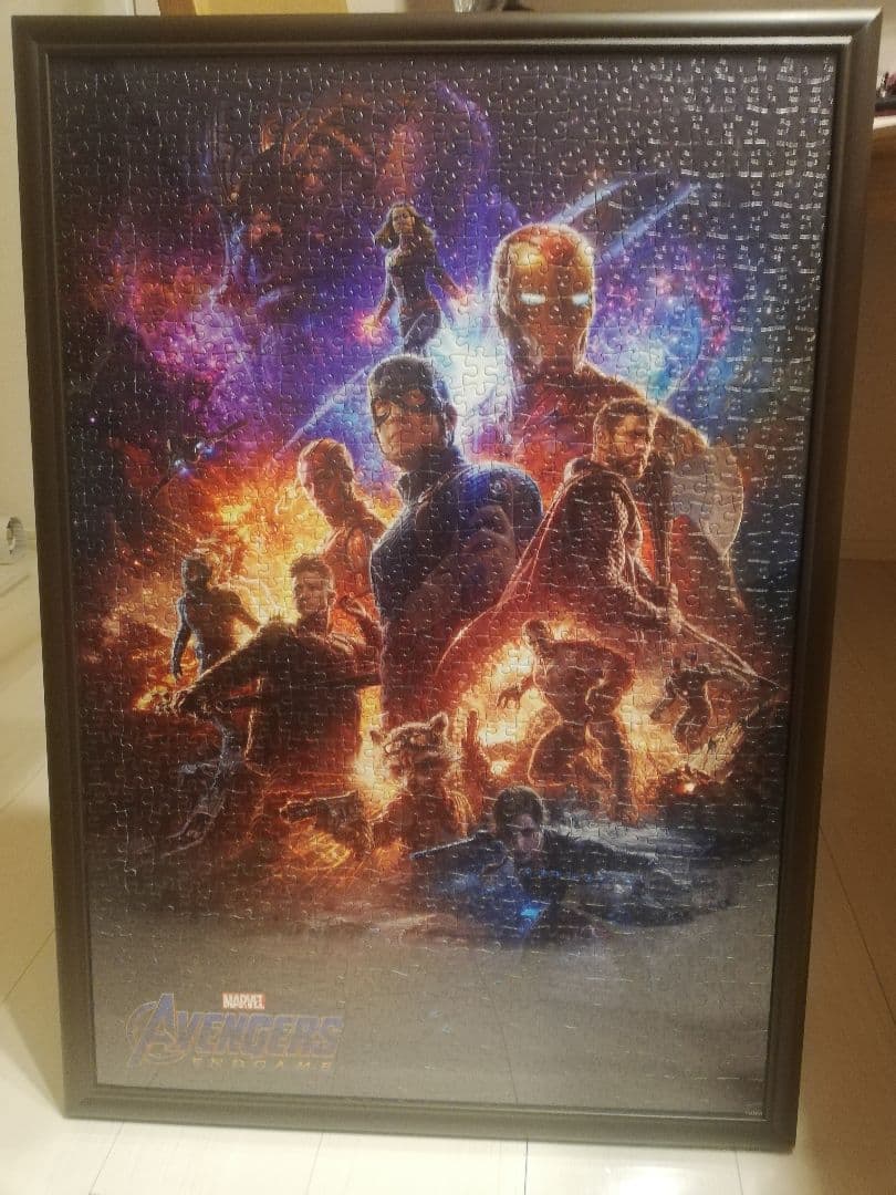 アベンジャーズエンドゲーム 1000ピースパズル完成済 （海外輸入品）