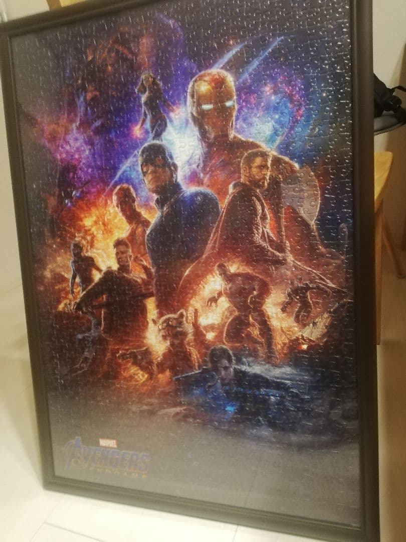 アベンジャーズエンドゲーム 1000ピースパズル完成済 （海外輸入品）
