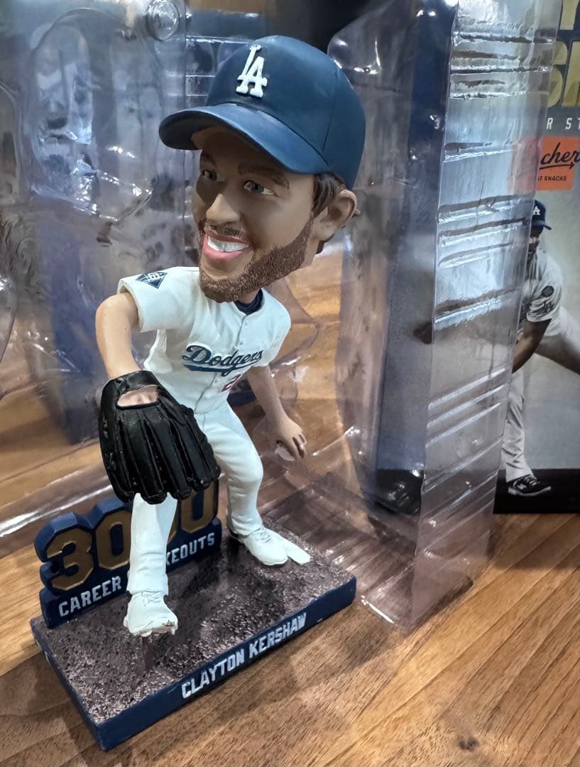 クレイトン・カーショー 3000奪三振フィギュア