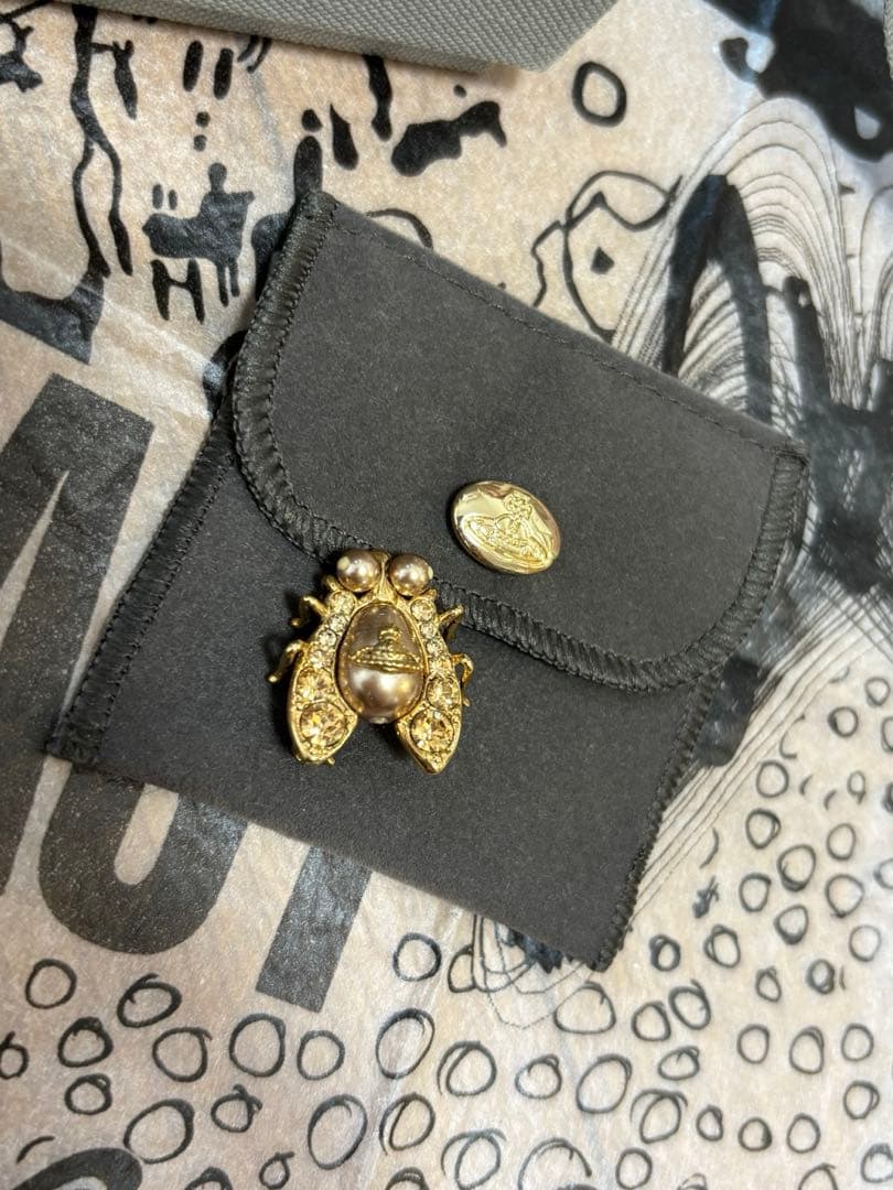 Vivienne Westwood ヴィヴィアン ウエストウッド ブローチ