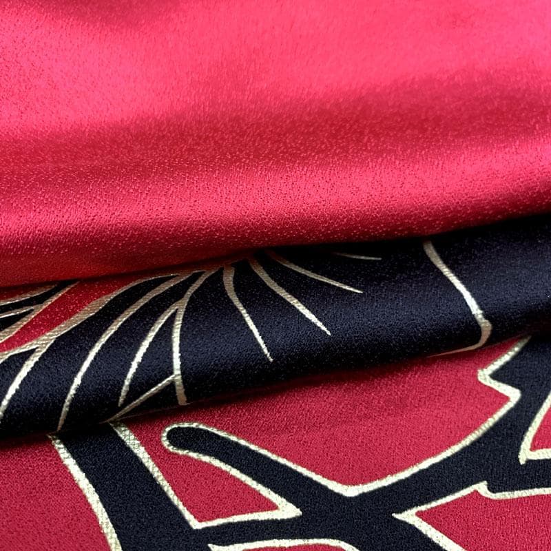 511z38〇モダン 振袖 金彩 バラ文様 濃いピンク〇美品 成人式 結婚式