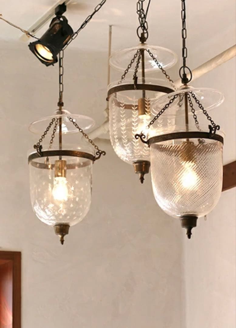 コロニアルスタイル　ガラスランプ　天井ライト