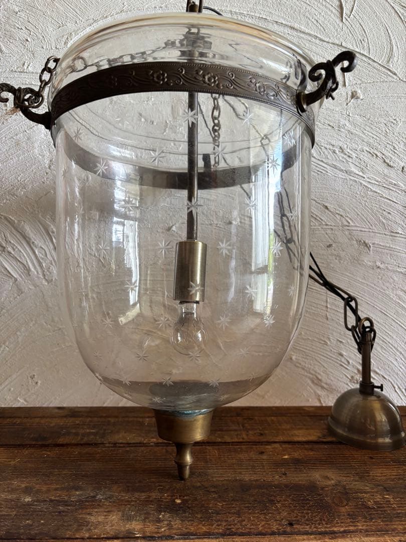 コロニアルスタイル　ガラスランプ　天井ライト