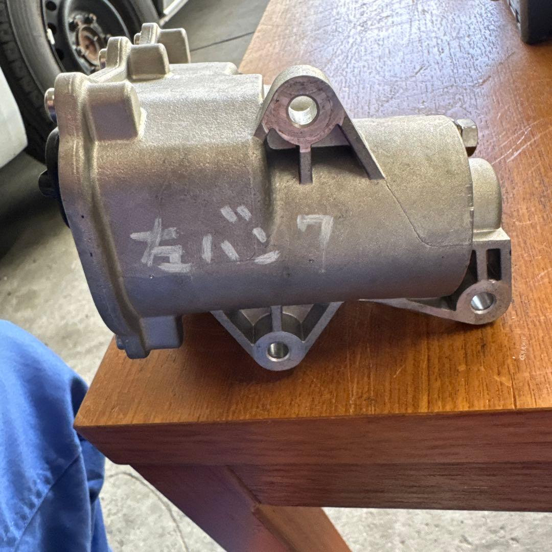 BMW E92 m3 スロットルサーボモータ　強化ギア①