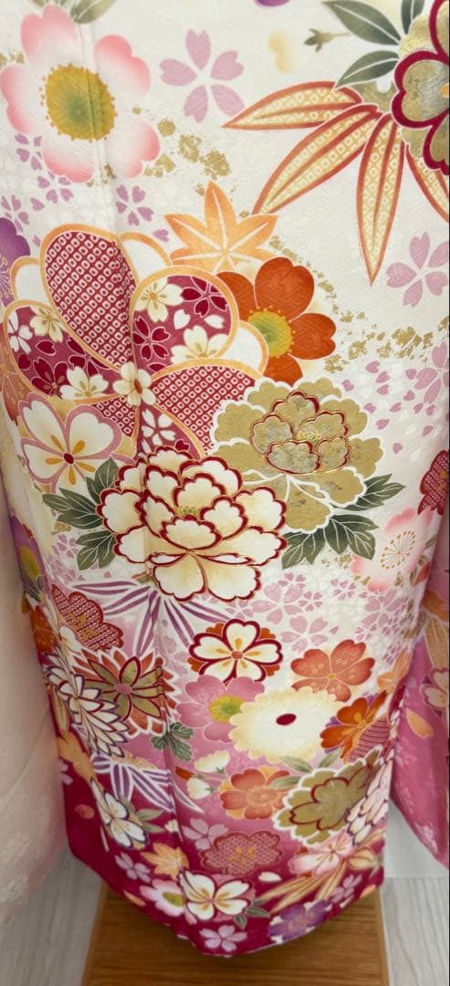 裄７０ｃｍ　豪華　４点セット　牡丹に桜菊模様　刺繍振袖