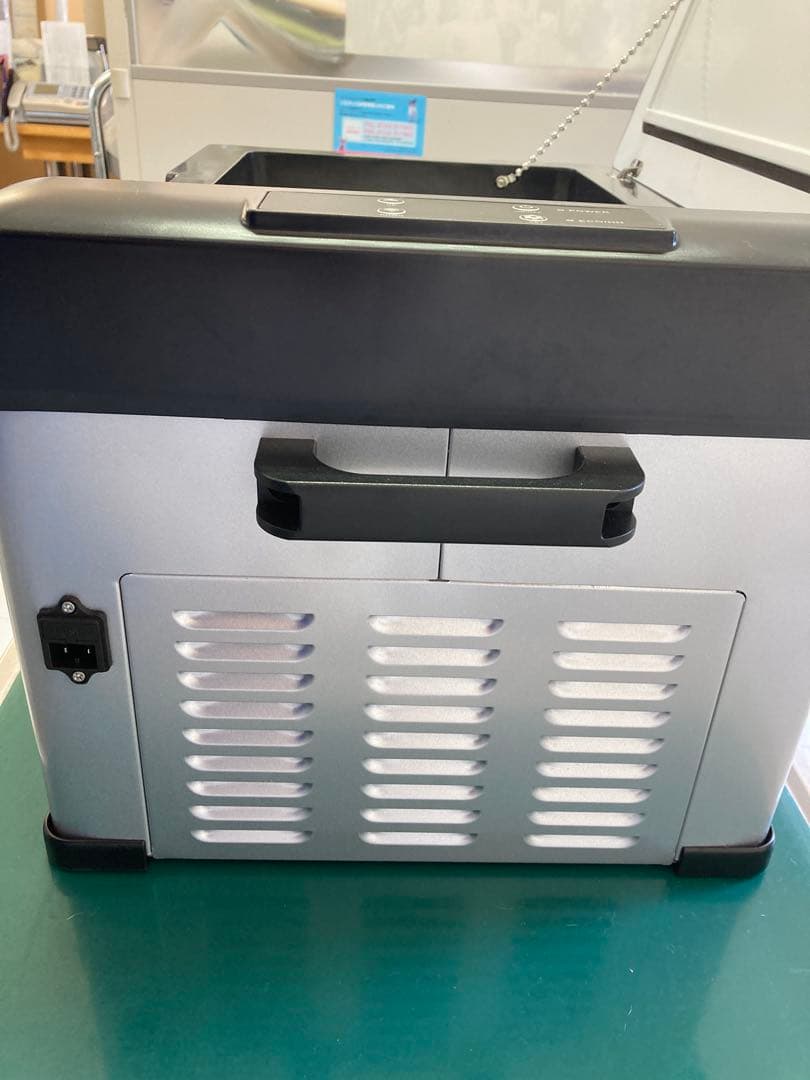 ポータブル冷蔵庫　25Ｌ