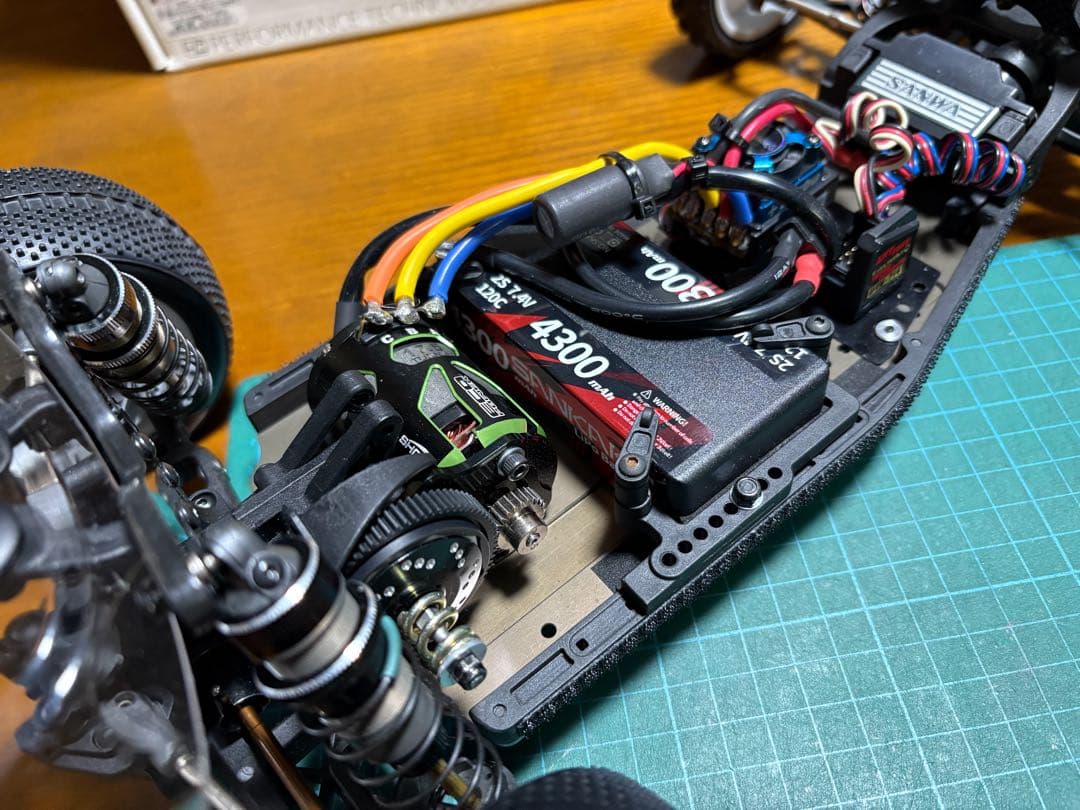 [美品] シュマッカー 2WDバギー クーガーLD2 ボディ・メカ付き 完成品