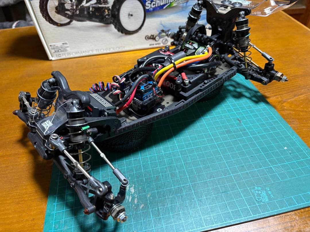 [美品] シュマッカー 2WDバギー クーガーLD2 ボディ・メカ付き 完成品