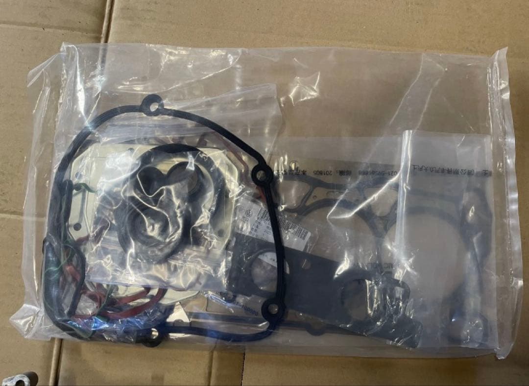 アウディA4 8KCDN ヘッドカバー パッキンガスケット セット