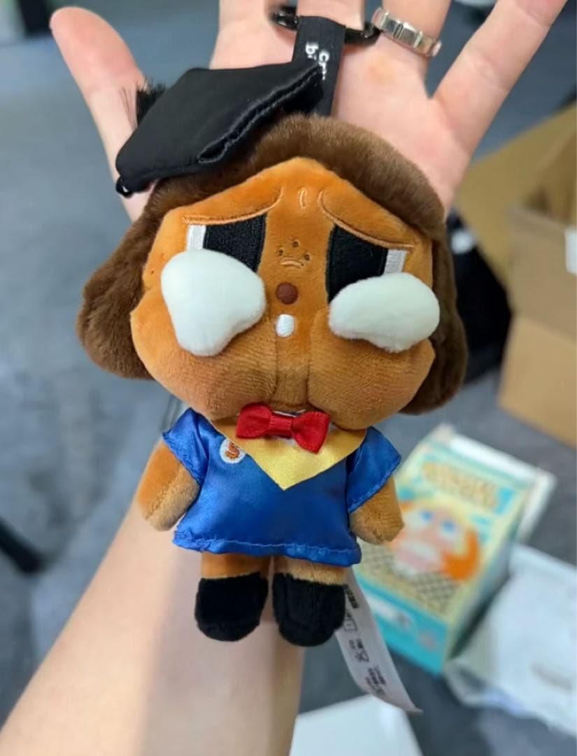 POP MART CRYBABY 落日歌会 隐藏款ぬいぐるみ