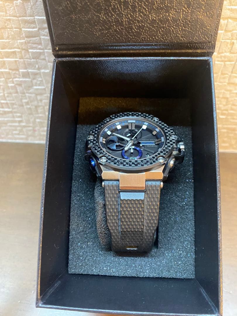 【極美品/レア】G-SHOCK GST-B100X-1AJF 海外セレブ