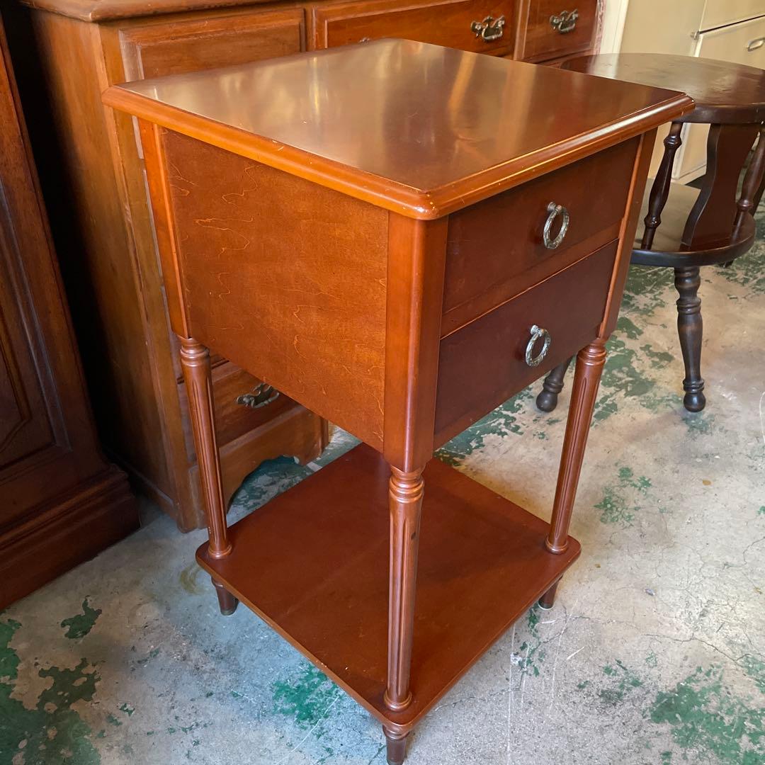 大幅値下げ‼︎ イトキン・英国調・小型キャビネット・花台・ランプ台