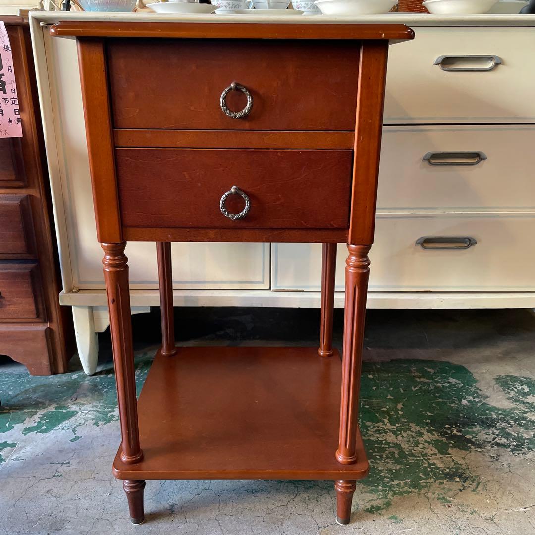 大幅値下げ‼︎ イトキン・英国調・小型キャビネット・花台・ランプ台