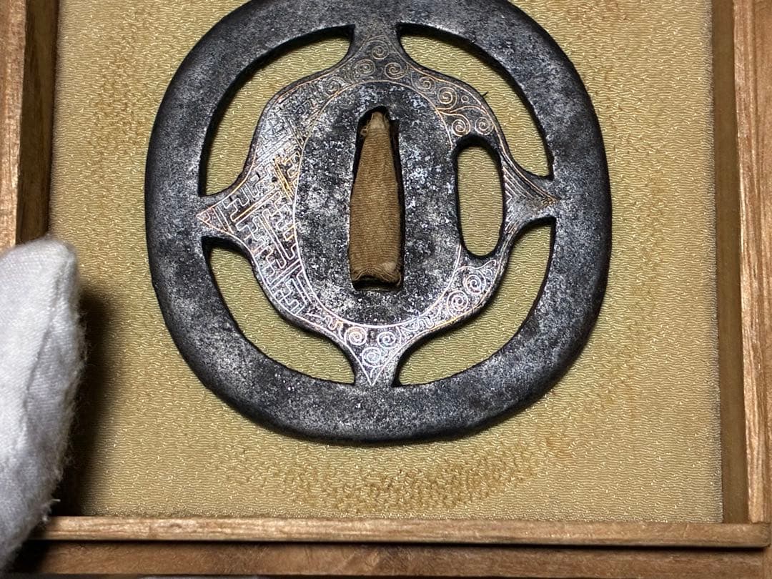 鉄製 十文字 金象嵌 鍔(つば) 刀 時代物 箱入