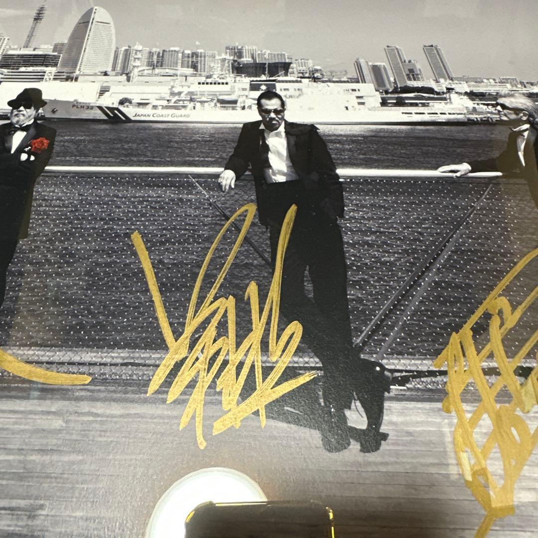 新品未使用　横浜銀蝿　直筆サイン入り　2021年　カレンダー　額付