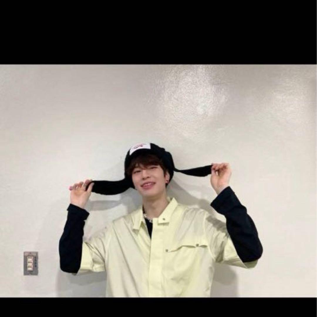 LOVERBOY 耳付きニット帽 黒　うさぎ