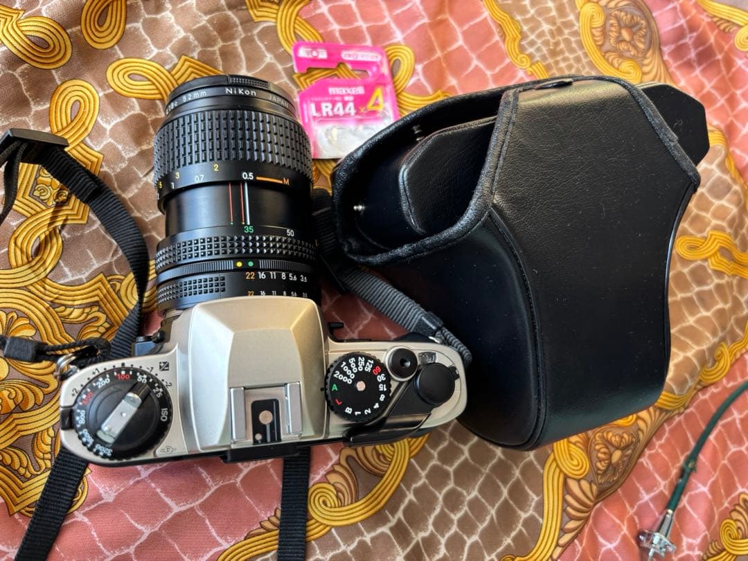 早い者勝8日、月曜日のみ価格Nikon FE10 35-70mmレンズ完動美品