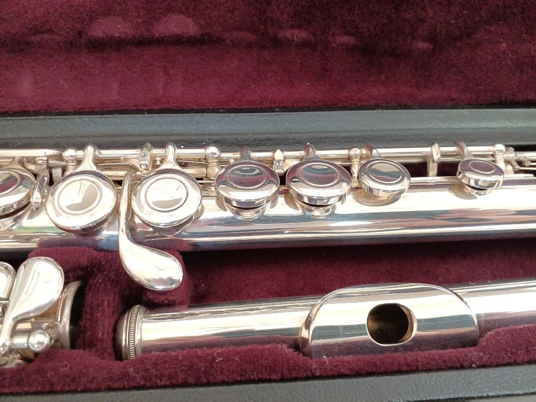 ♦後期モデル♦ヤマハ フルート YFL-211♦良く鳴る美品